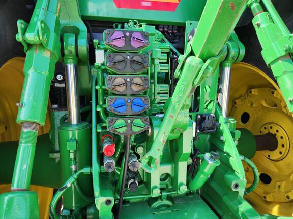 2022 John Deere 8R 340 Tractor