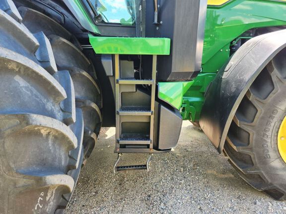 2022 John Deere 8R 340 Tractor