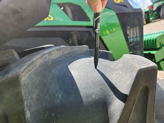 2022 John Deere 8R 340 Tractor