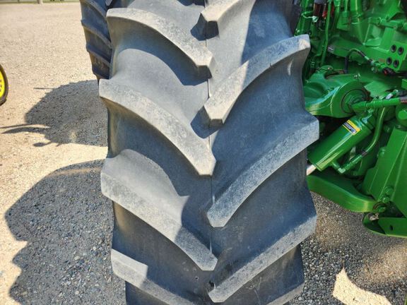 2022 John Deere 8R 340 Tractor