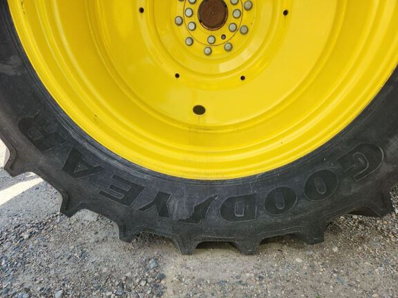 2022 John Deere 8R 340 Tractor