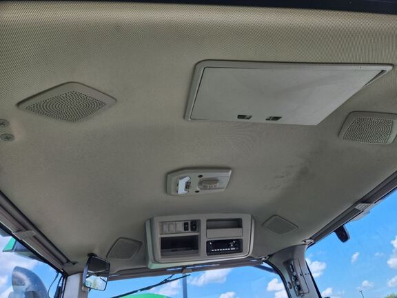 2022 John Deere 8R 340 Tractor