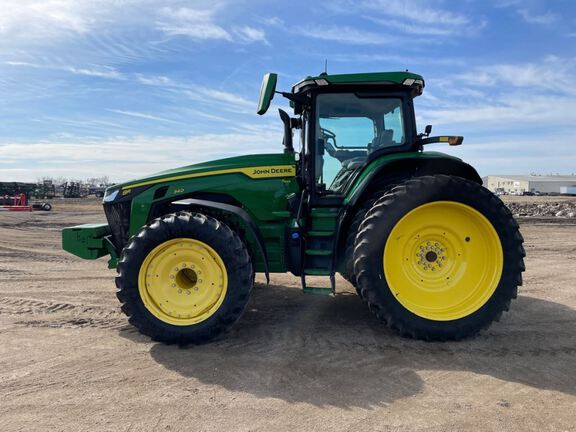 2022 John Deere 8R 340 Tractor