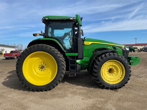 2022 John Deere 8R 340 Tractor