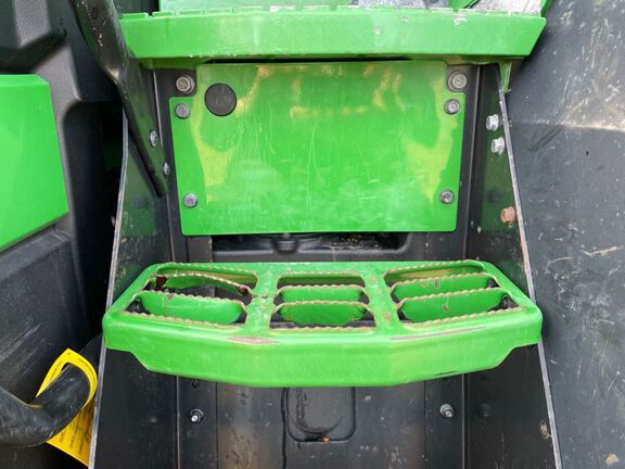 2022 John Deere 8R 340 Tractor