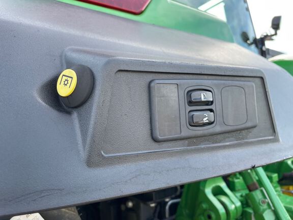 2022 John Deere 8R 340 Tractor