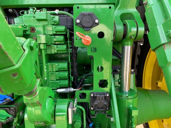 2022 John Deere 8R 340 Tractor