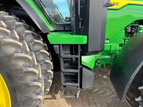 2022 John Deere 8R 340 Tractor