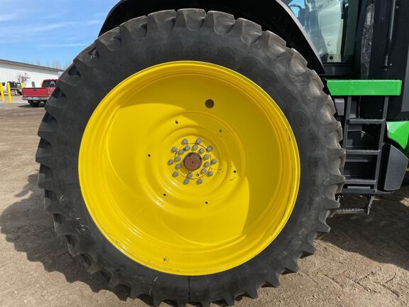 2022 John Deere 8R 340 Tractor