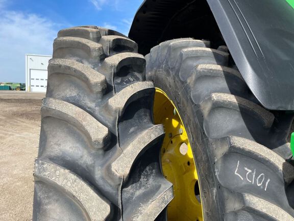 2022 John Deere 8R 340 Tractor