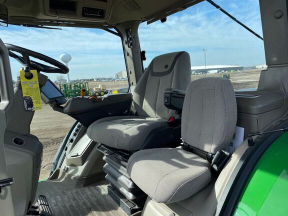 2022 John Deere 8R 340 Tractor