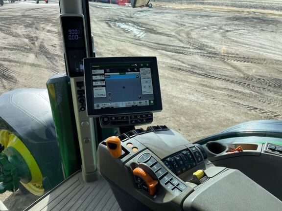 2022 John Deere 8R 340 Tractor