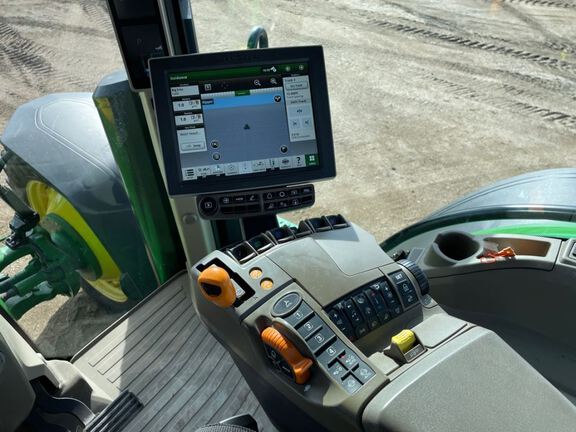 2022 John Deere 8R 340 Tractor