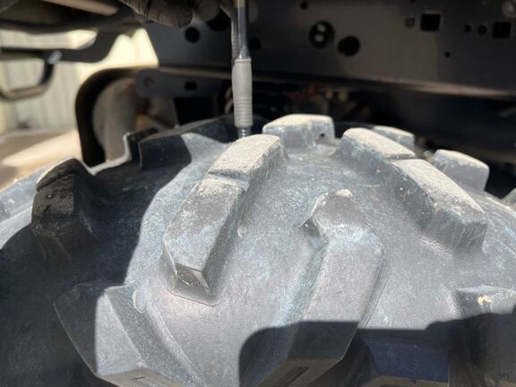 2021 John Deere XUV835R ATV