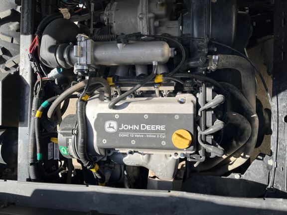 2021 John Deere XUV835R ATV