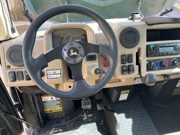 2021 John Deere XUV835R ATV