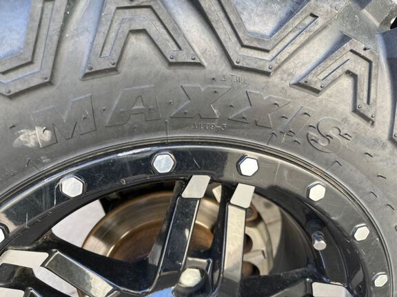 2021 John Deere XUV835R ATV