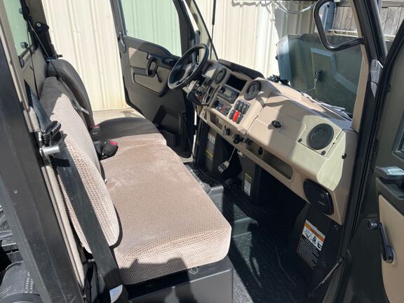 2021 John Deere XUV835R ATV