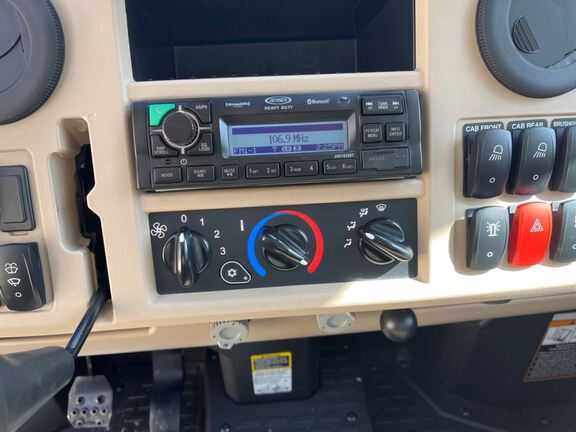 2021 John Deere XUV835R ATV