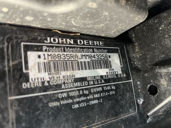 2021 John Deere XUV835R ATV