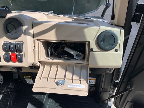 2021 John Deere XUV835R ATV