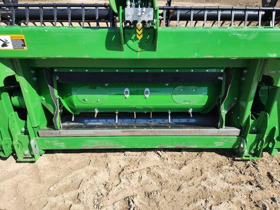 2024 John Deere RD40F Header Combine