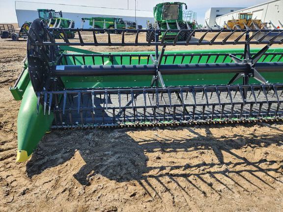 2024 John Deere RD40F Header Combine