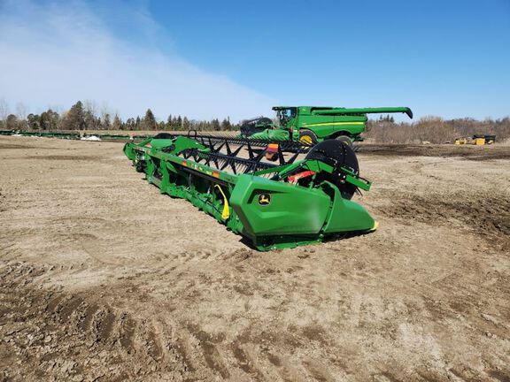 2024 John Deere RD40F Header Combine