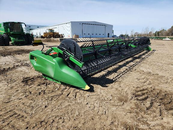 2024 John Deere RD40F Header Combine