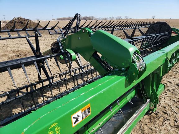 2024 John Deere RD40F Header Combine