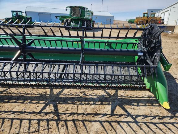 2024 John Deere RD40F Header Combine