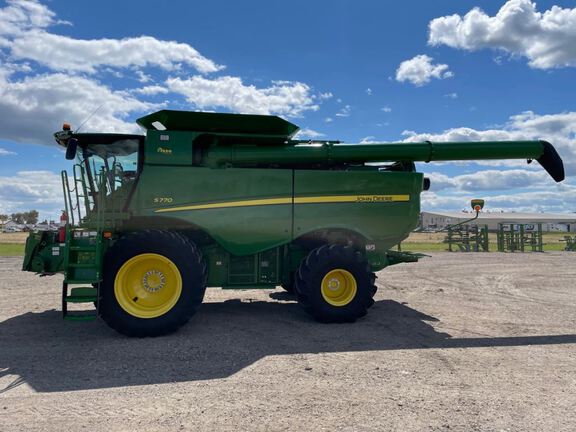 2020 John Deere S770 Combine