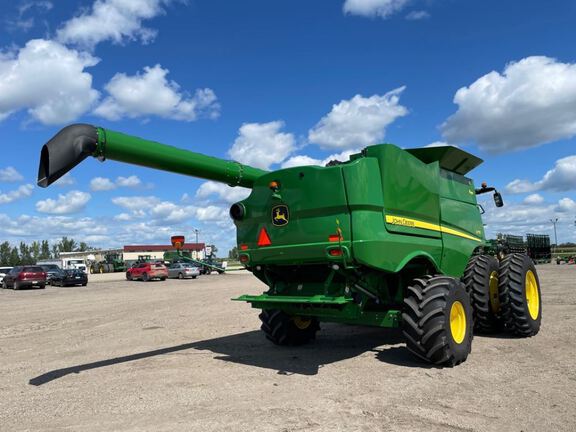 2020 John Deere S770 Combine