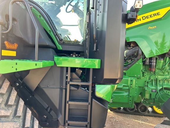 2023 John Deere 8RX 410 Tractor Rubber Track