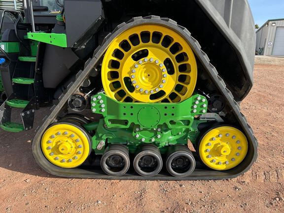 2023 John Deere 8RX 410 Tractor Rubber Track
