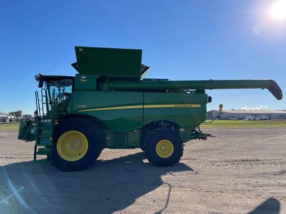 2021 John Deere S780 Combine