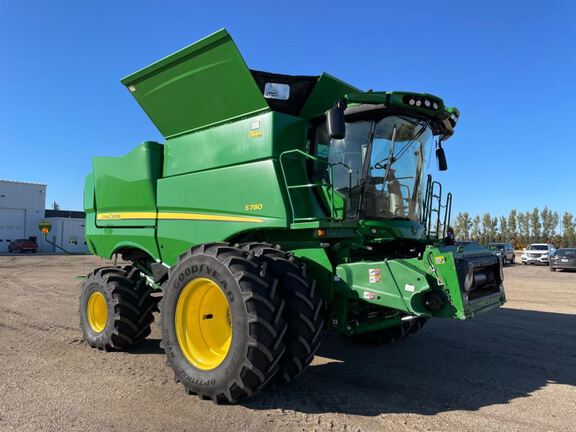 2021 John Deere S780 Combine