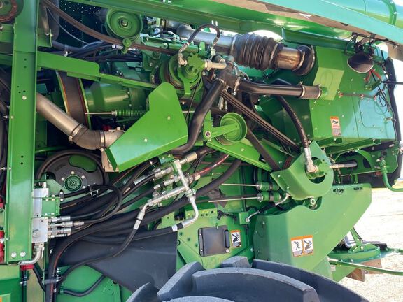 2021 John Deere S780 Combine