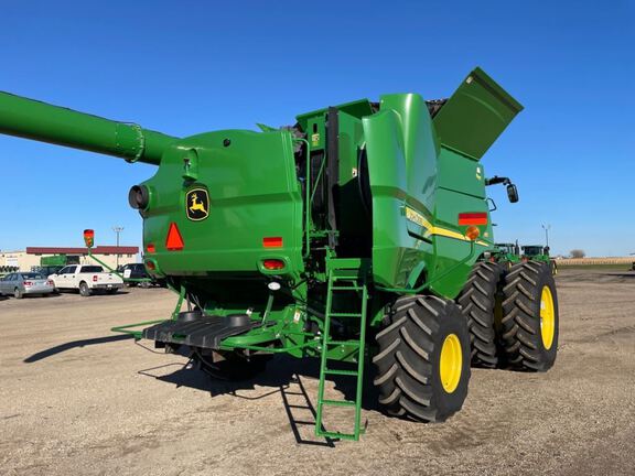 2021 John Deere S780 Combine