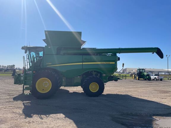 2024 John Deere S780 Combine