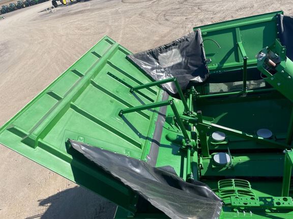 2024 John Deere S780 Combine