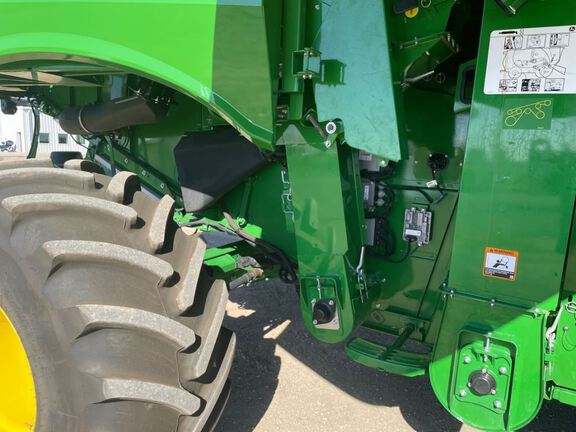 2024 John Deere S780 Combine