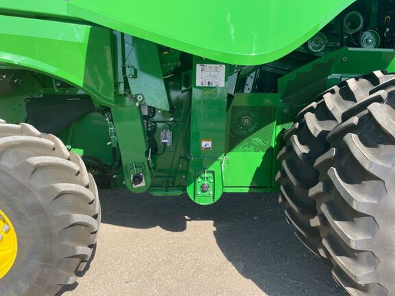 2024 John Deere S780 Combine