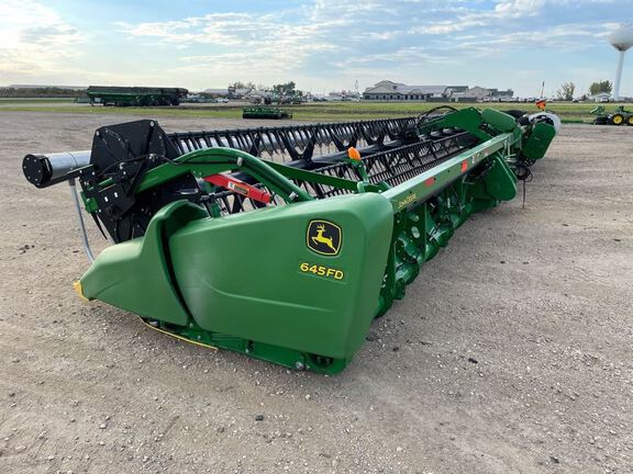 2017 John Deere 645FD Header Combine