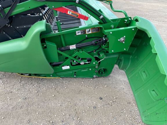 2017 John Deere 645FD Header Combine