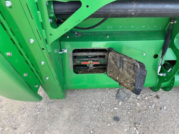 2017 John Deere 645FD Header Combine