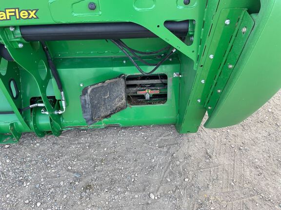 2017 John Deere 645FD Header Combine