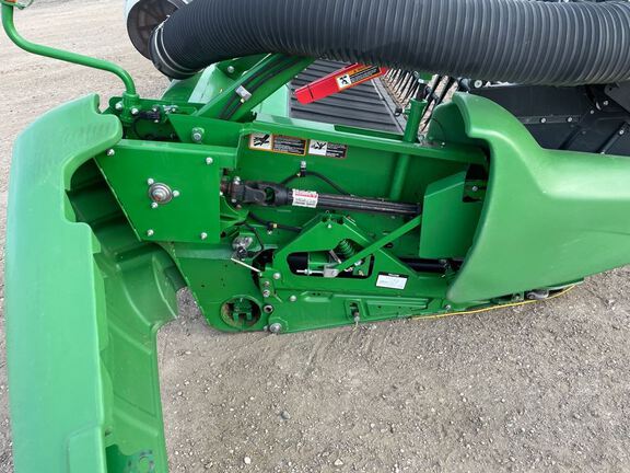 2017 John Deere 645FD Header Combine