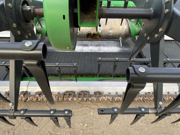 2017 John Deere 645FD Header Combine