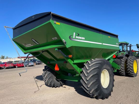 2011 Misc PARKER 938 Grain Cart
